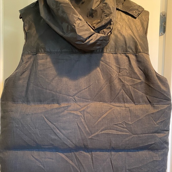 Elie Tahari Men Vest. Faux Leather Trim Goose down size L - Picture 4 of 5